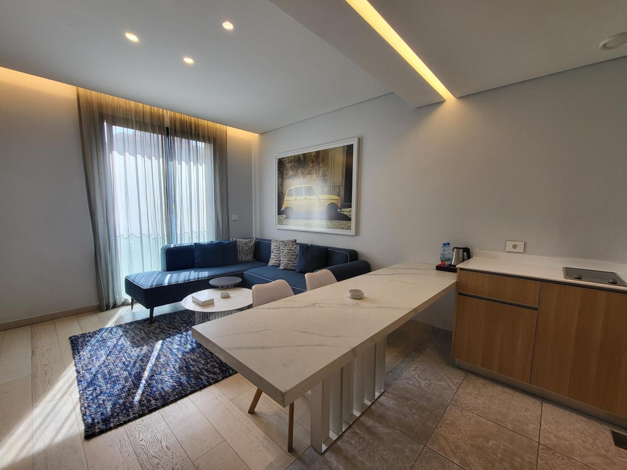 Hotel Monot 4*