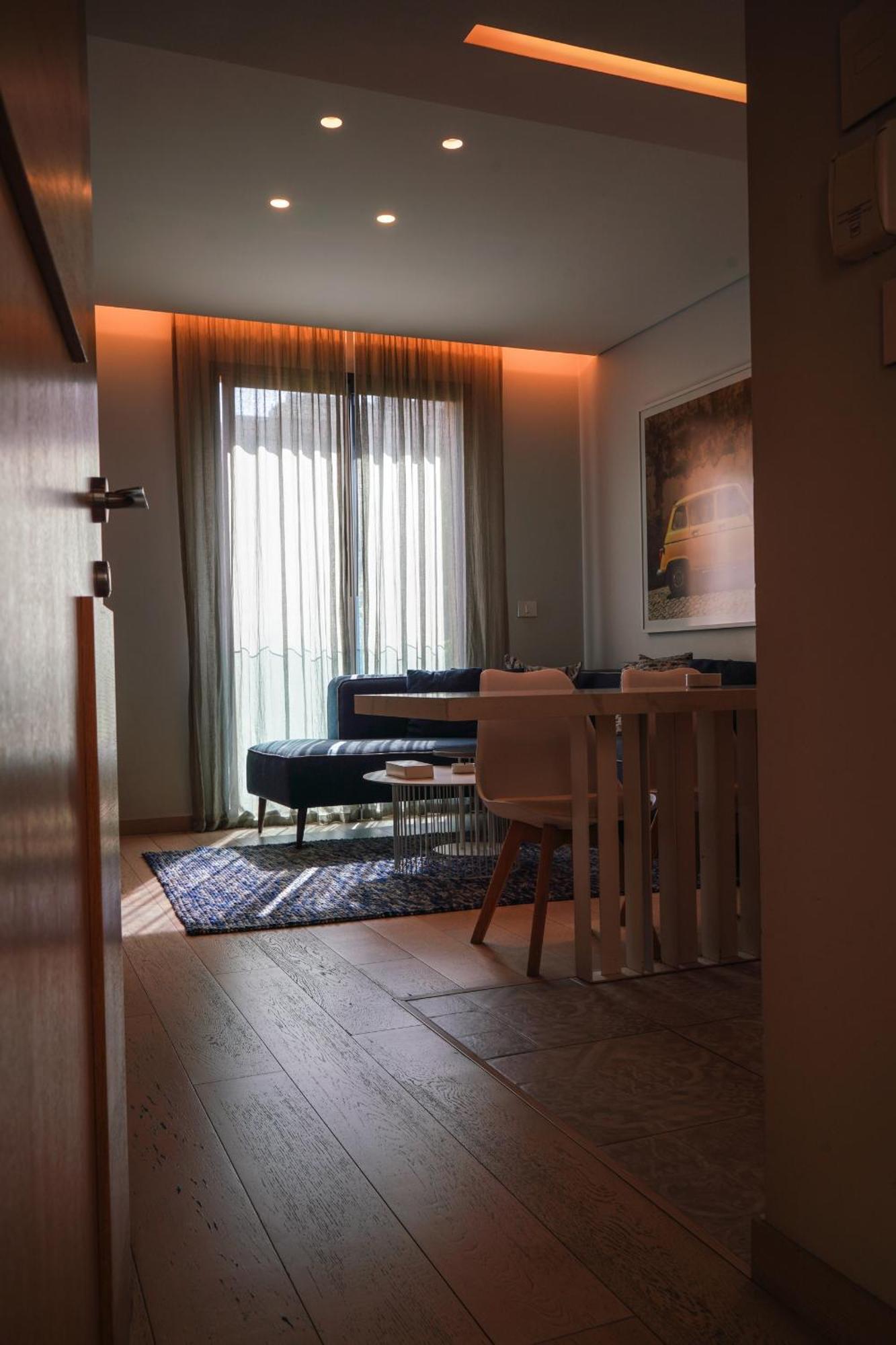 Hotel Monot 4*